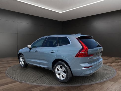 Used 2022 Volvo XC60 B5 Momentum AWD/4WD image 6