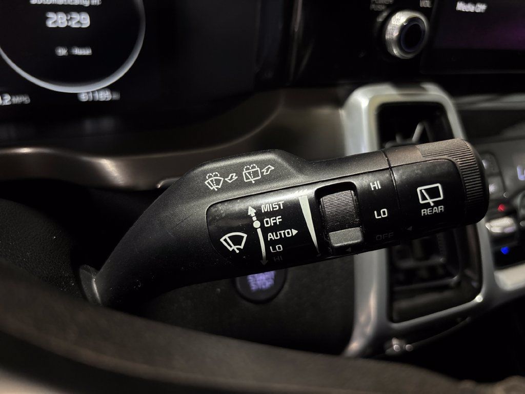 Used 2023 Kia Sorento SX AWD/4WD image 15