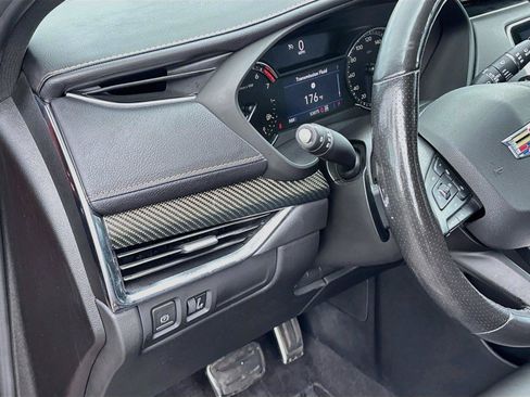 Used 2019 Cadillac XT4 Sport w/ Cold Weather Package AWD/4WD image 10
