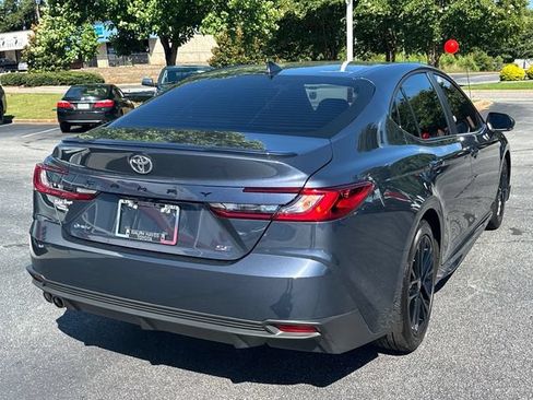 Used 2026 Toyota Camry SE w/ Convenience Package FWD image 3