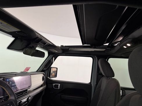 Used 2024 Jeep Wrangler Sport S image 24