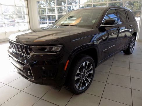New 2025 Jeep Grand Cherokee L Overland image 3