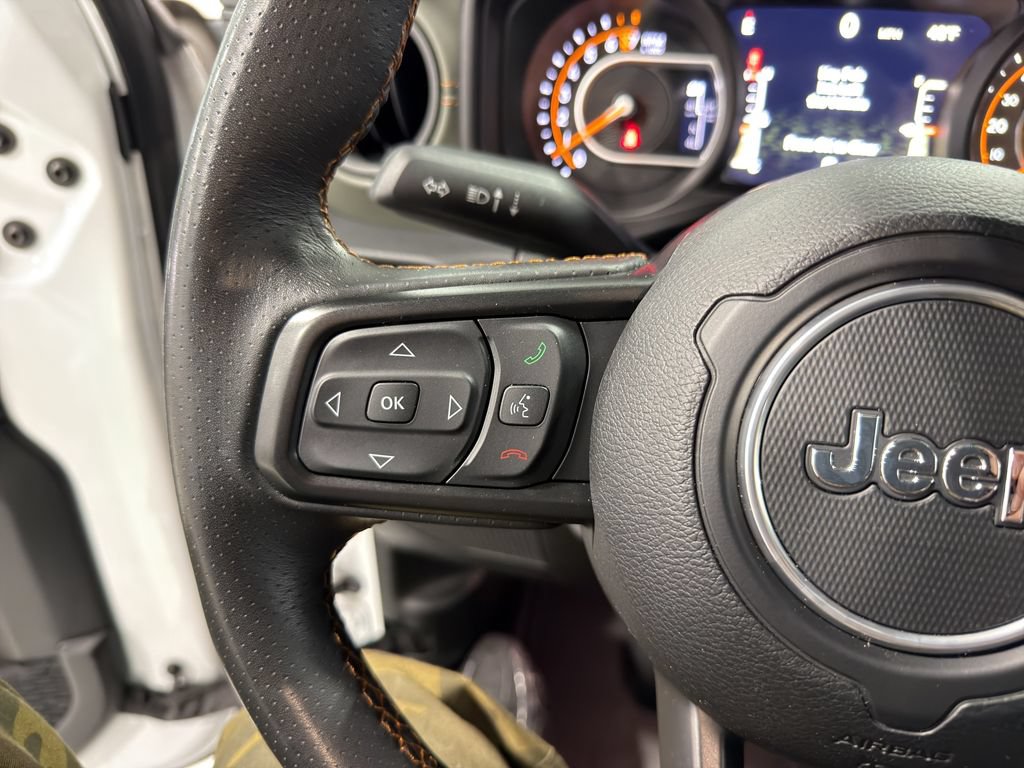 Used 2024 Jeep Gladiator Mojave AWD/4WD image 26