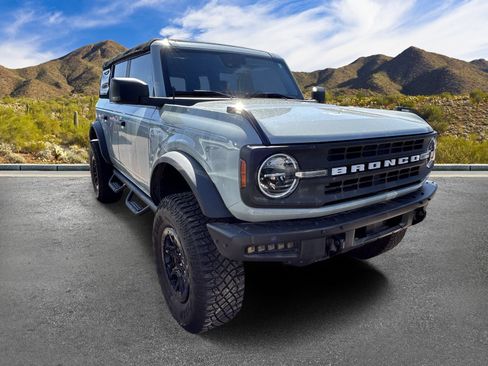 Used 2021 Ford Bronco Black Diamond AWD/4WD image 3