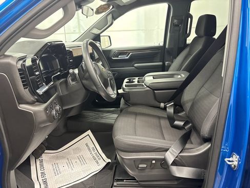 Used 2023 Chevrolet Silverado 1500 LT AWD/4WD image 9