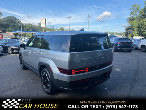 Used 2024 Hyundai Santa Fe SE AWD/4WD image 5
