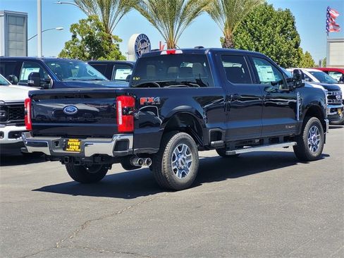 New 2025 Ford F250 Lariat w/ FX4 Off-Road Package image 4