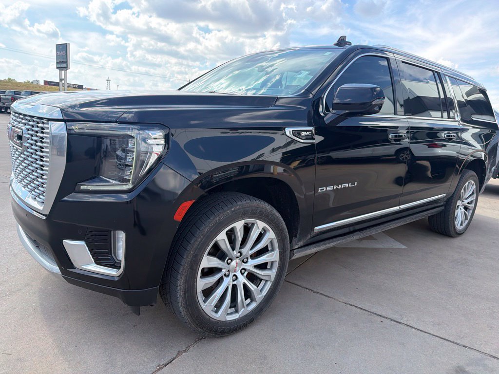 Used 2023 GMC Yukon XL Denali w/ Max Trailering Package AWD/4WD image 7