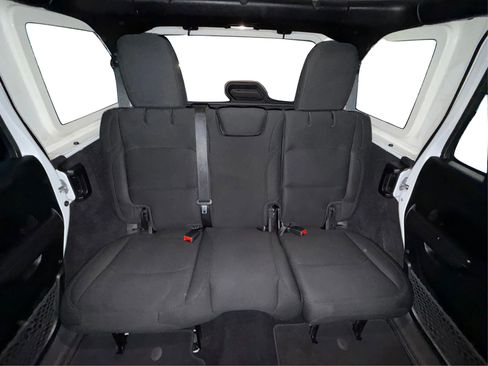 Used 2019 Jeep Wrangler Unlimited Sport S image 16