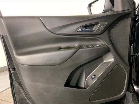 Used 2023 Chevrolet Equinox LT w/ Driver Convenience Package AWD/4WD image 24