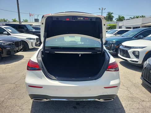 Used 2023 Mercedes-Benz E 350 4MATIC Sedan image 13