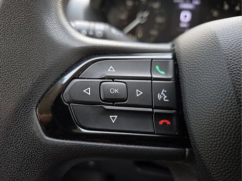 Used 2025 RAM ProMaster 2500 w/ Convenience Group FWD image 16
