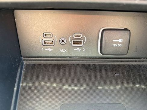 Used 2024 Jeep Grand Cherokee L Limited w/ Luxury Tech Group II image 38