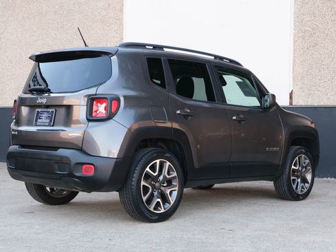 Used 2017 Jeep Renegade Latitude image 15