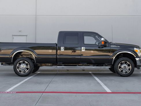 Used 2013 Ford F250 Lariat image 3