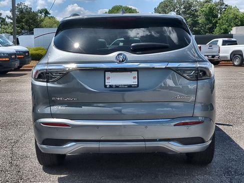 Used 2024 Buick Enclave Avenir FWD image 7