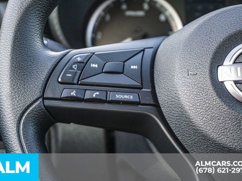 Used 2025 Nissan Versa S w/ Trunk Package image 28