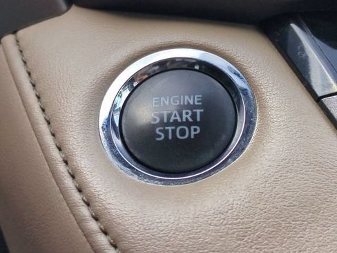 Used 2013 Toyota RAV4 Limited FWD image 33