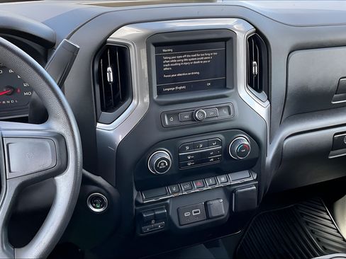Used 2024 Chevrolet Silverado 2500 Custom w/ Custom Convenience Package AWD/4WD image 9