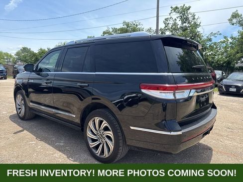 Used 2024 Lincoln Navigator Reserve AWD/4WD image 4