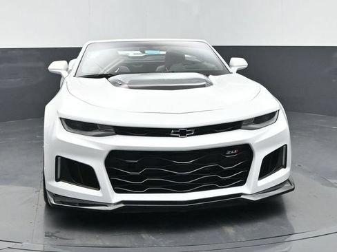Used 2022 Chevrolet Camaro ZL1 RWD image 3