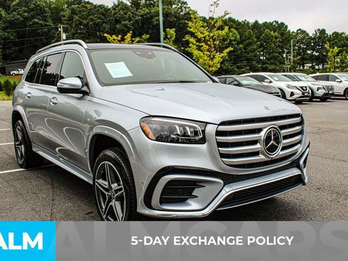 Used 2024 Mercedes-Benz GLS 450 4MATIC image 4
