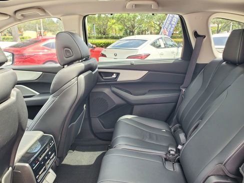 Used 2024 Acura MDX FWD w/ Technology Package image 12