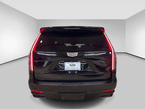 Certified 2022 Cadillac Escalade ESV Sport w/ Touring Package AWD/4WD image 6