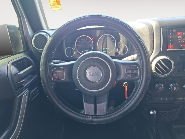 Used 2017 Jeep Wrangler Unlimited Sahara AWD/4WD image 12