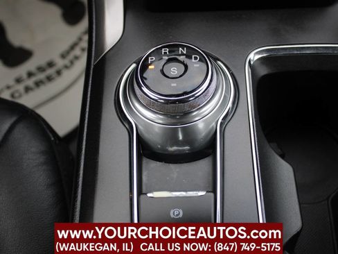 Used 2017 Ford Fusion SE image 22