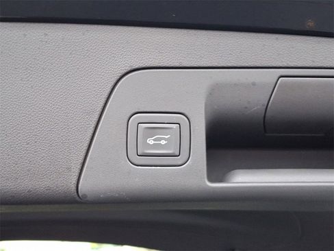 Used 2024 Buick Envision Avenir image 34