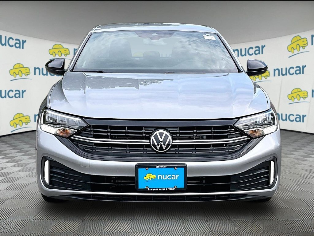 Used 2023 Volkswagen Jetta Sport FWD image 2