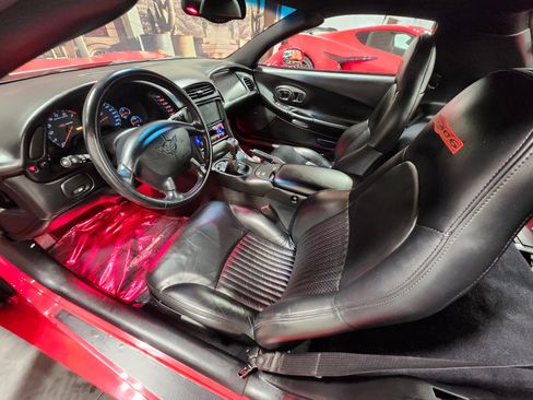 Used 2001 Chevrolet Corvette Z06 w/ Memory Pkg image 17