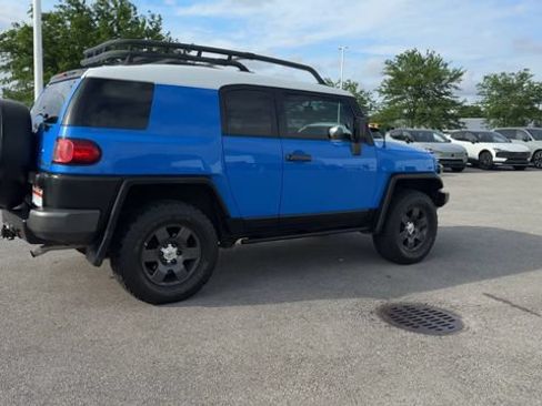 Used 2007 Toyota FJ Cruiser 4WD w/ Upgrade Pkg 2 image 8