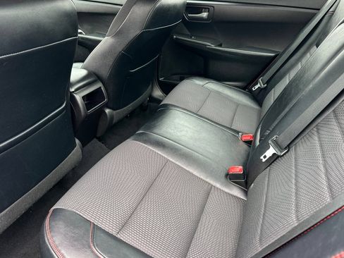 Used 2016 Toyota Camry SE FWD image 12