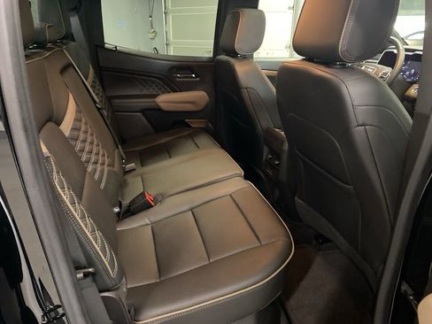 Used 2023 GMC Canyon Denali AWD/4WD image 12