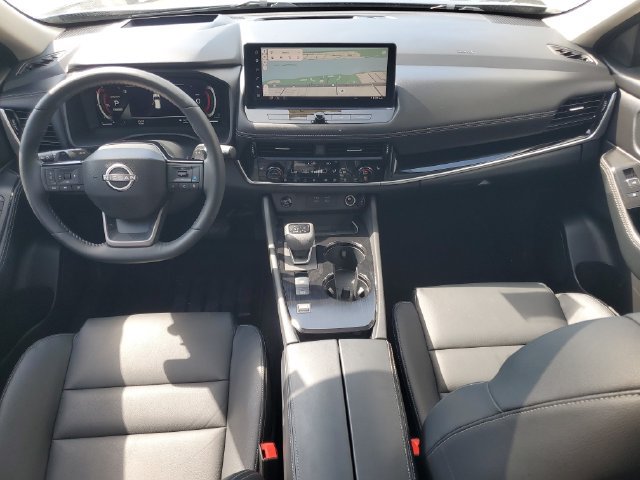 Certified 2025 Nissan Rogue SL w/ SL Premium Package FWD image 3