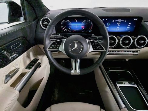 Certified 2026 Mercedes-Benz GLA 250 image 6