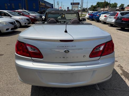 Used 2009 Chrysler Sebring LX w/ Convenience Group FWD image 8