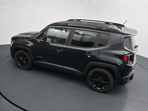 Used 2017 Jeep Renegade Altitude FWD image 27