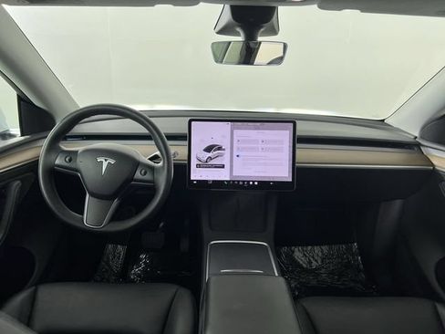Used 2022 Tesla Model Y Long Range AWD/4WD image 19