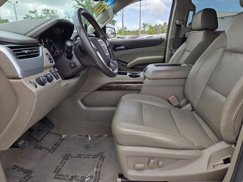 Used 2019 GMC Yukon SLT w/ Premium Edition AWD/4WD image 16