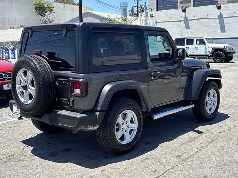 Used 2022 Jeep Wrangler Sport AWD/4WD image 4
