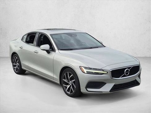 Used 2019 Volvo S60 T6 Momentum w/ Premium Package AWD/4WD image 3