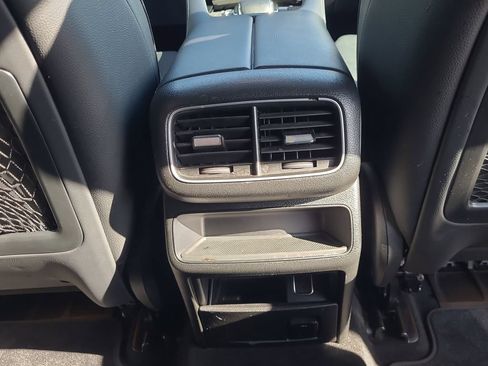 Used 2021 Mercedes-Benz GLE 350 4MATIC image 24
