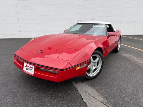 Used 1987 Chevrolet Corvette Convertible RWD image 1