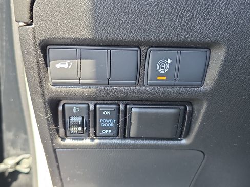 Used 2018 Nissan Armada SL w/ Premium Package RWD image 27