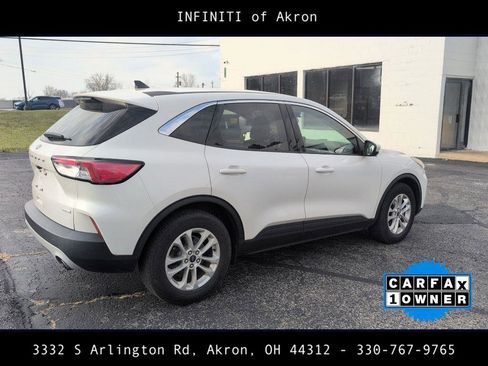 Used 2020 Ford Escape SE image 3