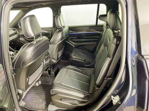 Used 2023 Jeep Grand Cherokee L Overland image 11