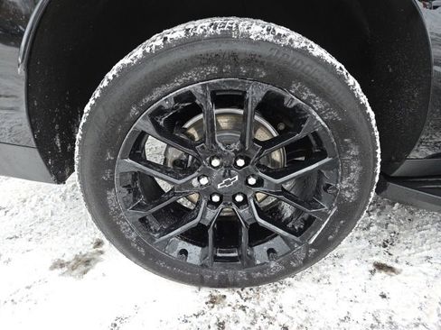 Used 2025 Chevrolet Suburban RST image 70